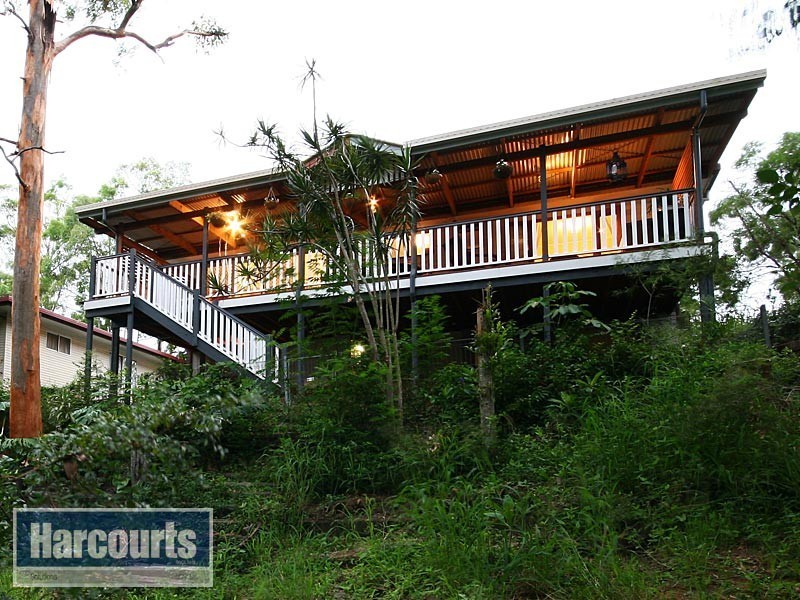 124 Plucks Road, Arana Hills QLD 4054