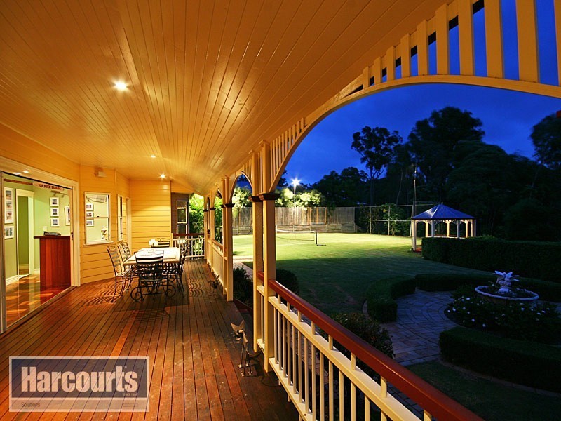 23 Fleetwood Court, Ferny Hills QLD 4055