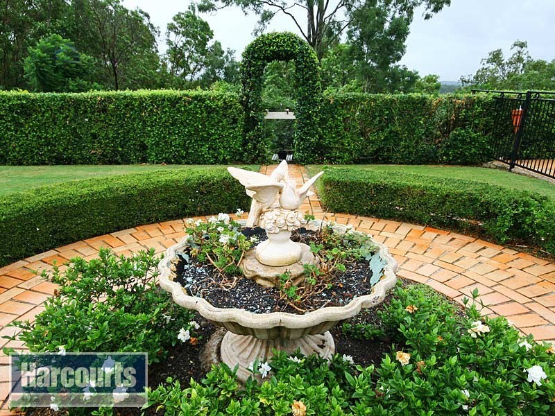 23 Fleetwood Court, Ferny Hills QLD 4055