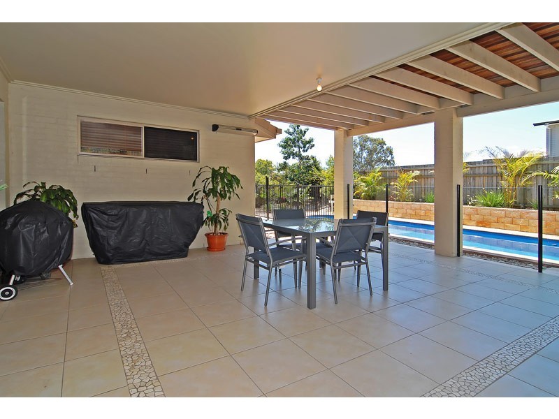 3 Parkwater Close, Upper Kedron QLD 4055