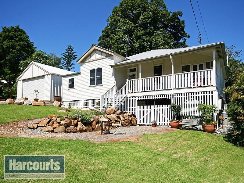 7 Lindsay Road, Mount Glorious QLD 4520