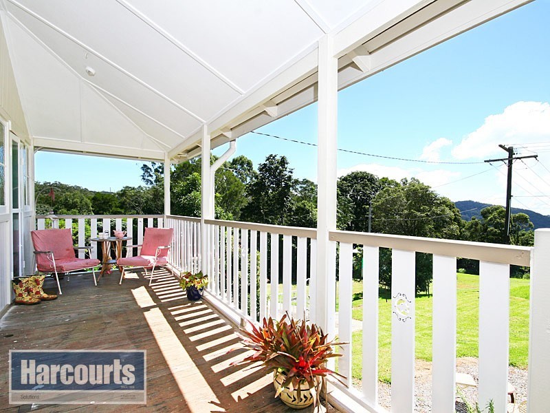 7 Lindsay Road, Mount Glorious QLD 4520