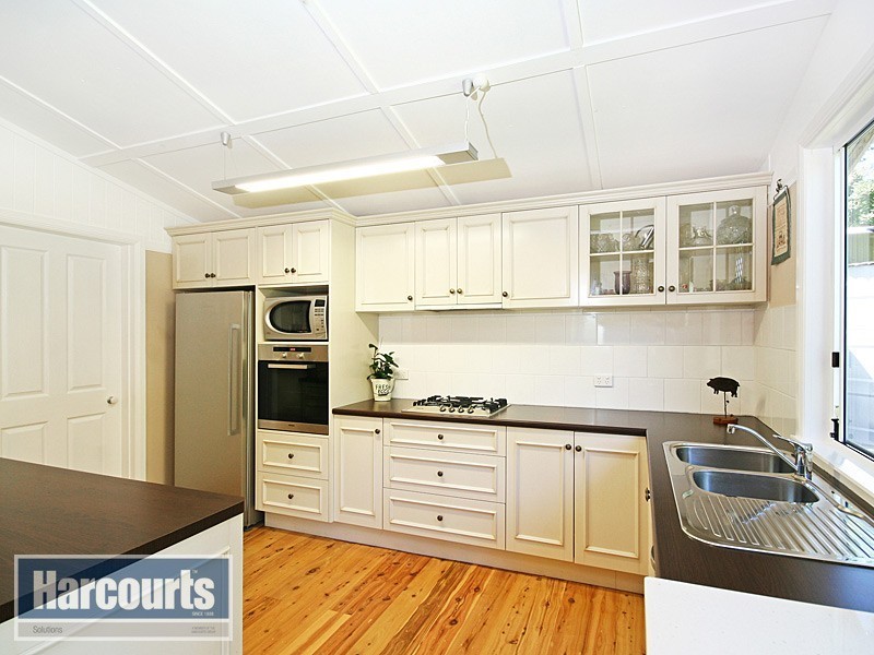 7 Lindsay Road, Mount Glorious QLD 4520
