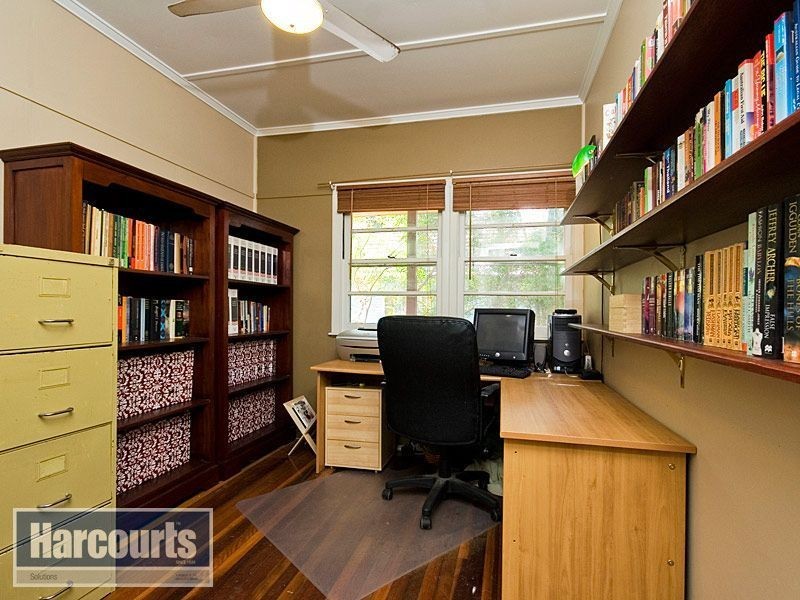 105 Woking Street, Keperra QLD 4054