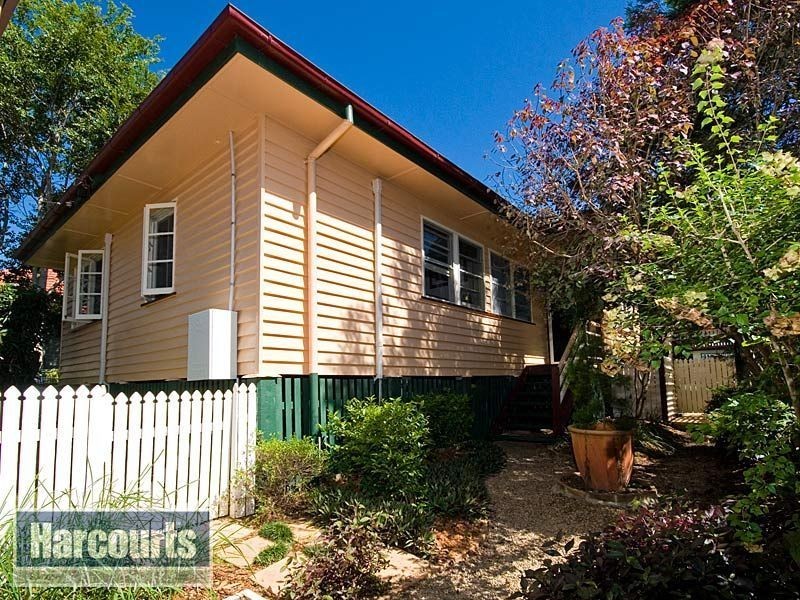 105 Woking Street, Keperra QLD 4054