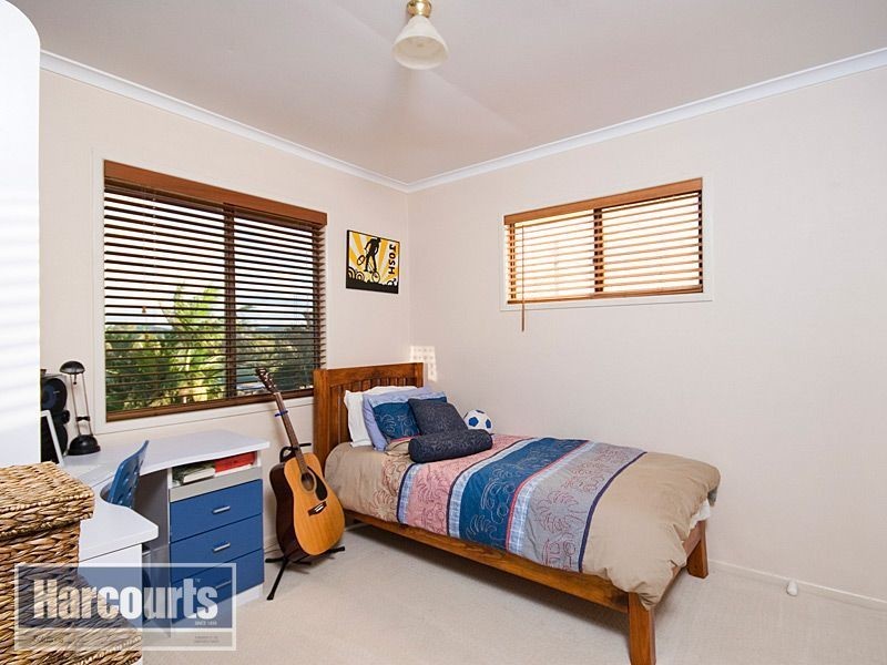 19 Alstonia Street, Arana Hills QLD 4054