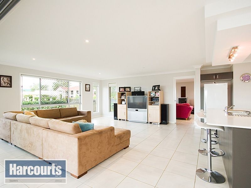 22 Chalmers Court, Samford QLD 4520