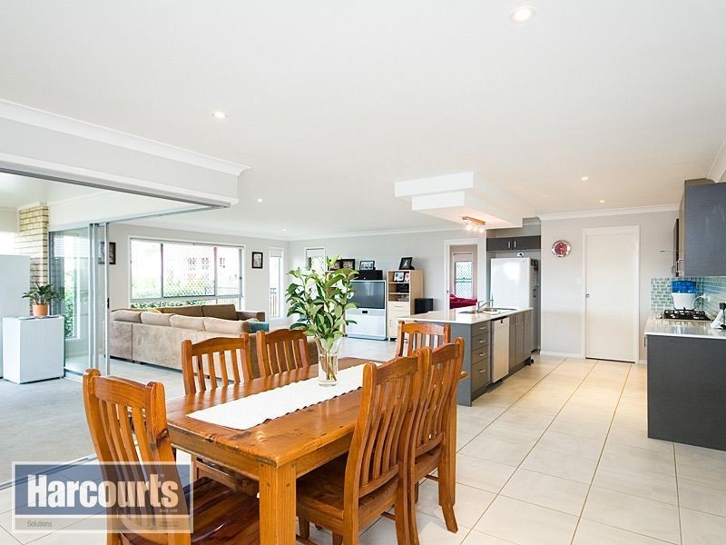 22 Chalmers Court, Samford QLD 4520