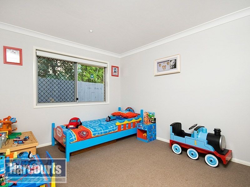 22 Chalmers Court, Samford QLD 4520