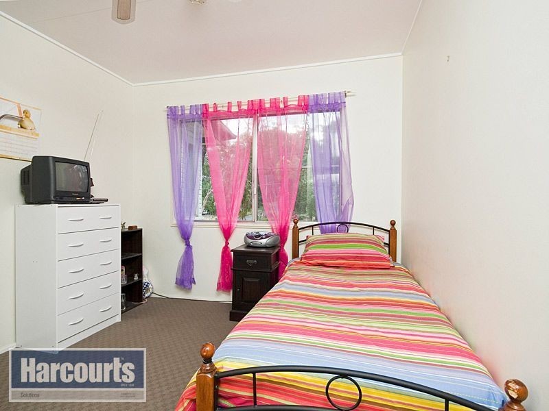 8 Wandearah Crescent, Ferny Hills QLD 4055