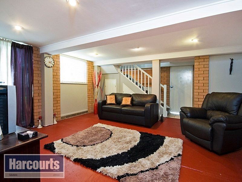 8 Wandearah Crescent, Ferny Hills QLD 4055