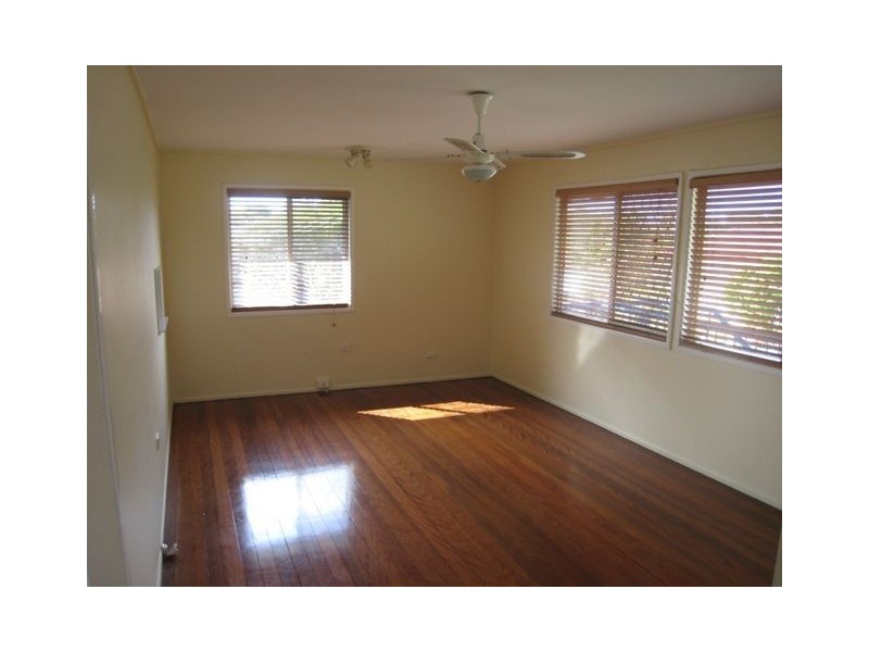 4 Irruka Crescent, Ferny Hills QLD 4055