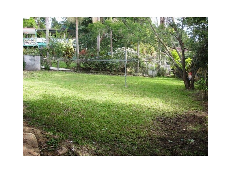 4 Irruka Crescent, Ferny Hills QLD 4055