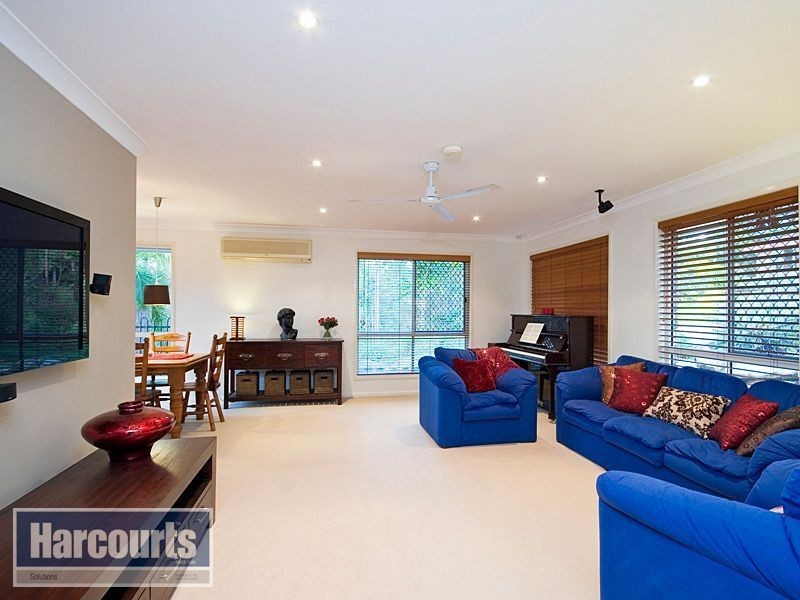 25 Selkirk Crescent, Ferny Grove QLD 4055