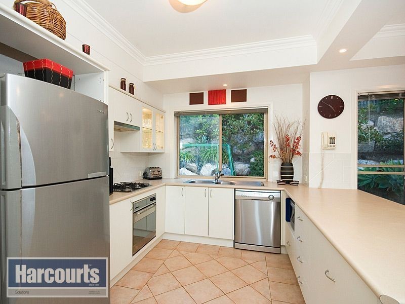 8 Dellwood Court, Ferny Hills QLD 4055