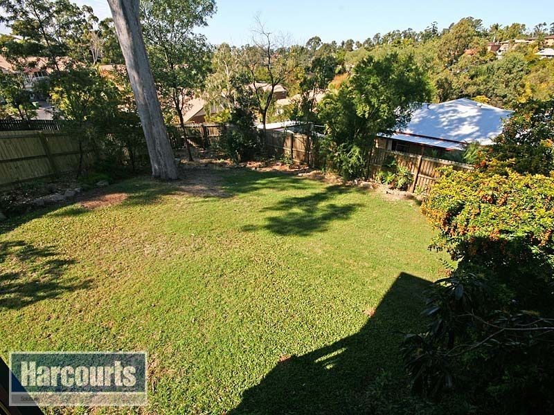 4 Forestwood Place, Arana Hills QLD 4054