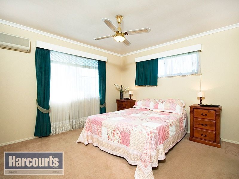 4 Forestwood Place, Arana Hills QLD 4054