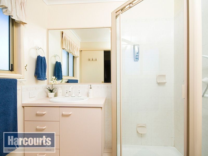 4 Forestwood Place, Arana Hills QLD 4054