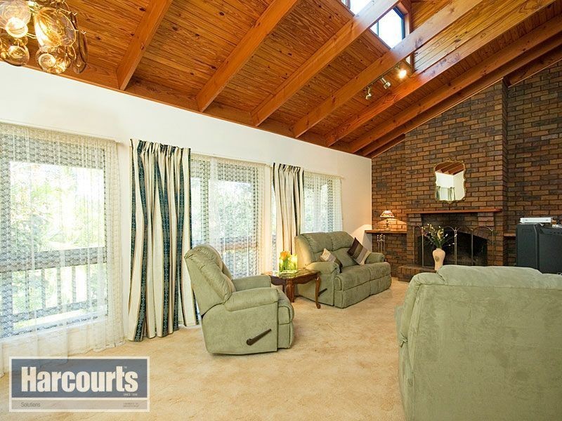 6 Richmond Court, Ferny Hills QLD 4055