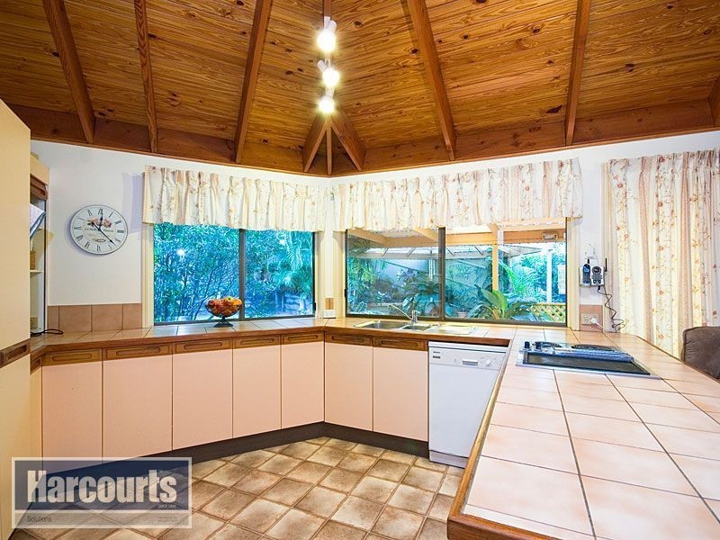 6 Richmond Court, Ferny Hills QLD 4055