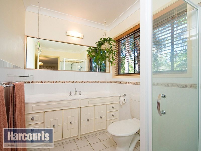 6 Richmond Court, Ferny Hills QLD 4055