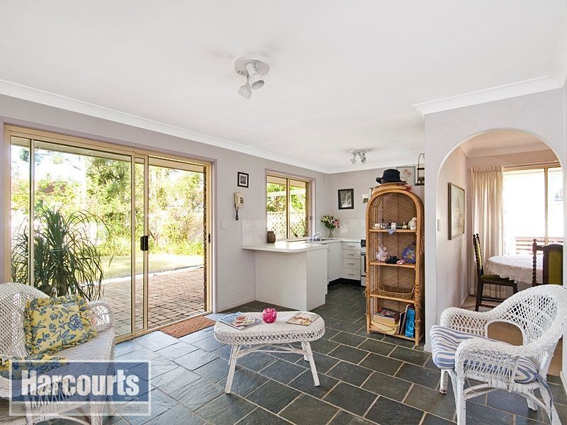 23 Gordon Road, Ferny Hills QLD 4055