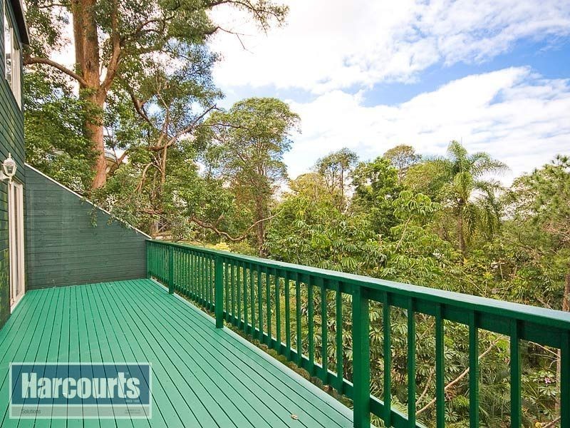 27 Plucks Road, Arana Hills QLD 4054