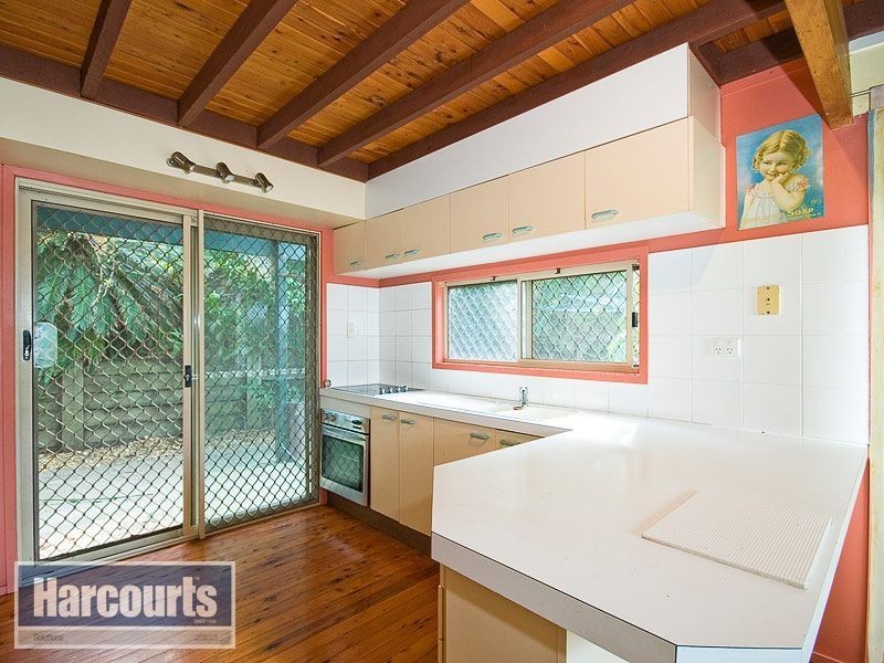 27 Plucks Road, Arana Hills QLD 4054