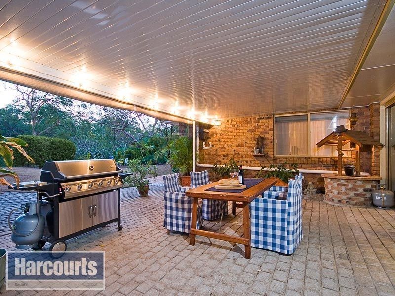 6 Heather Anne Drive, Draper QLD 4520