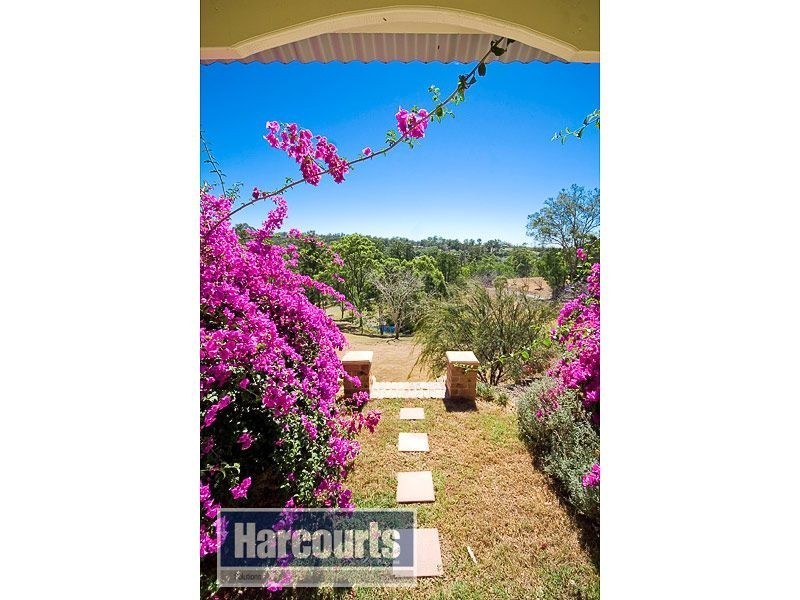 6 Heather Anne Drive, Draper QLD 4520