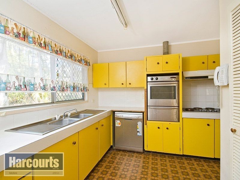 3 Amaroo Avenue, Ferny Hills QLD 4055