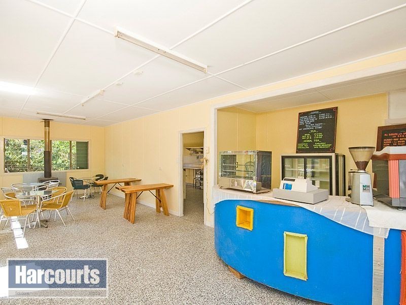 1 Fernlands Road, Mount Nebo QLD 4520