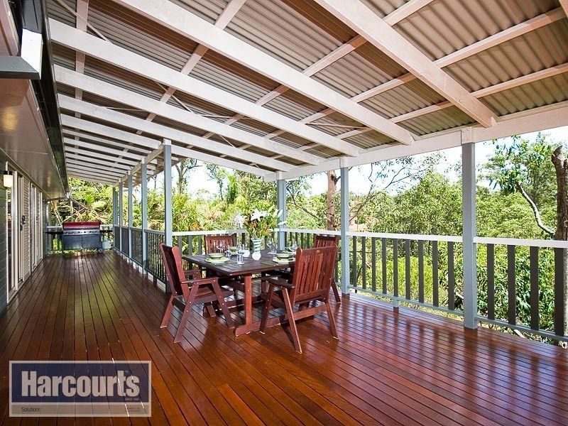 4 Whitewood Place, Arana Hills QLD 4054