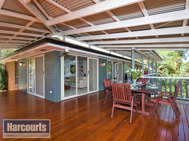 4 Whitewood Place, Arana Hills QLD 4054