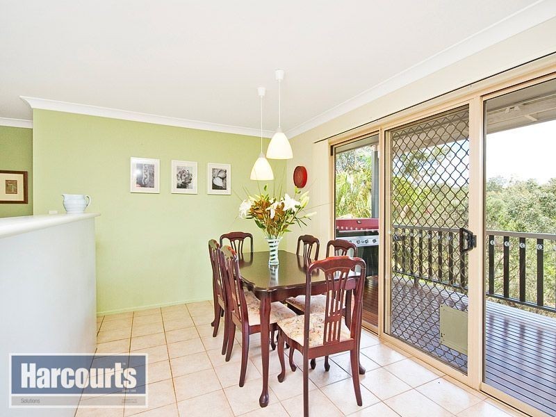 4 Whitewood Place, Arana Hills QLD 4054