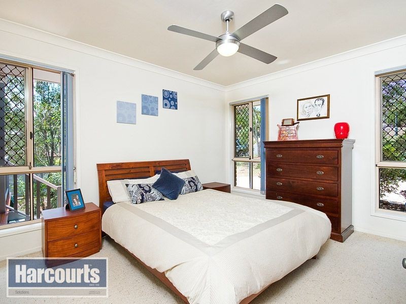 4 Whitewood Place, Arana Hills QLD 4054