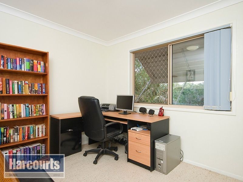 4 Whitewood Place, Arana Hills QLD 4054