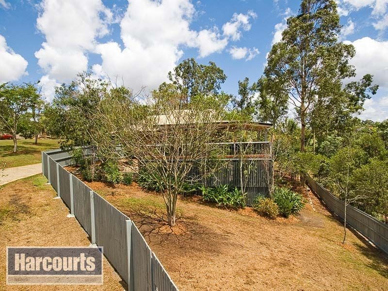 4 Whitewood Place, Arana Hills QLD 4054