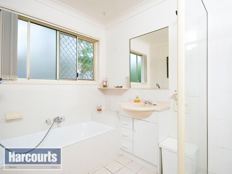 52 McGregor Way, Ferny Grove QLD 4055