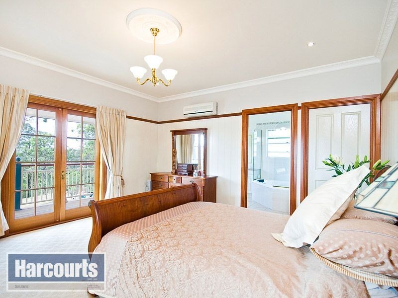 24 Willem Drive, Samford Valley QLD 4520