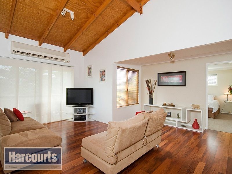 4 Fleetwood Court, Ferny Hills QLD 4055