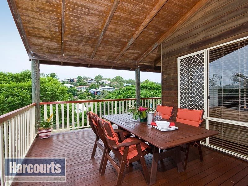 4 Fleetwood Court, Ferny Hills QLD 4055