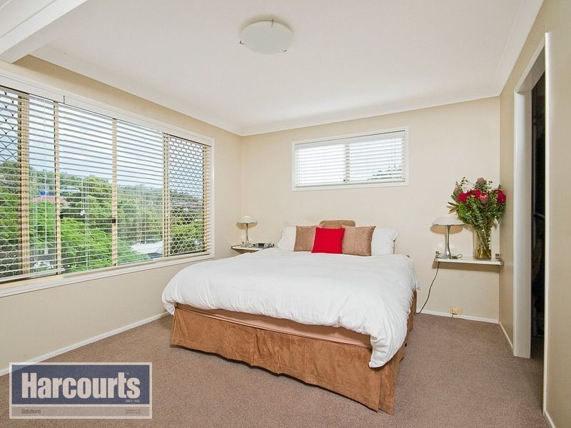 4 Fleetwood Court, Ferny Hills QLD 4055