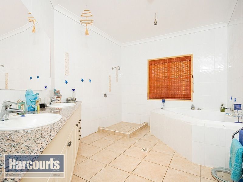 70 Showgrounds Drive, Highvale QLD 4520