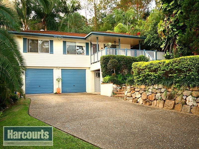 15 Wandearah Crescent, Ferny Hills QLD 4055