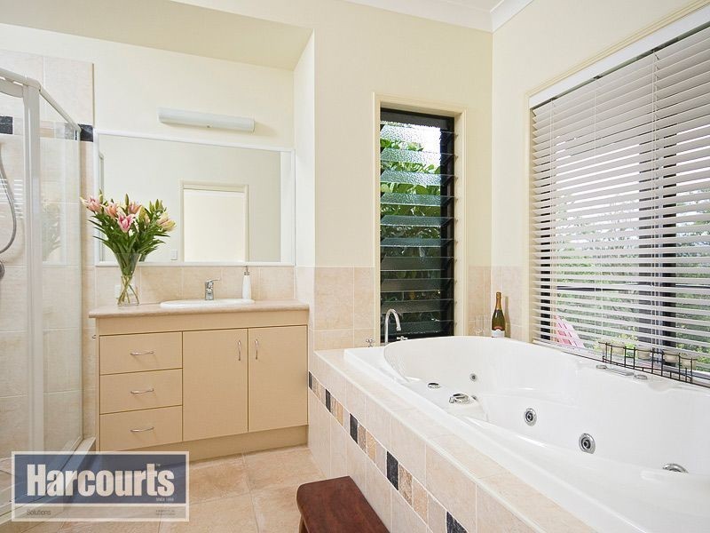 10 Equestrian Crt, Highvale QLD 4520