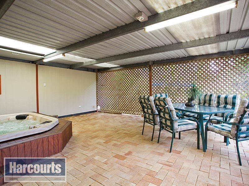 6 Kaldo Grove, Ferny Hills QLD 4055