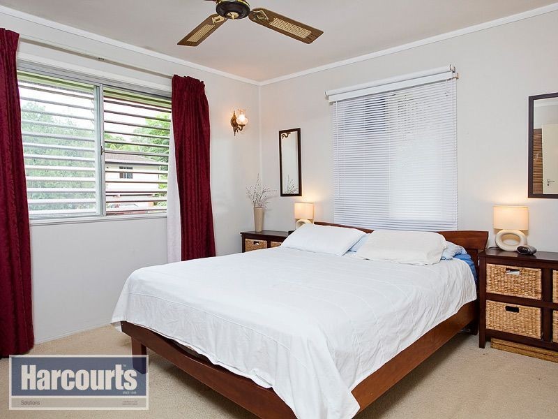 6 Kaldo Grove, Ferny Hills QLD 4055