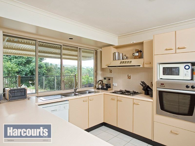 10 Woodview Street, Samford QLD 4520