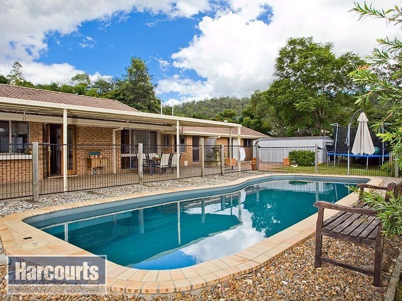 10 Woodview Street, Samford QLD 4520